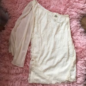 white 1 shoulder dress